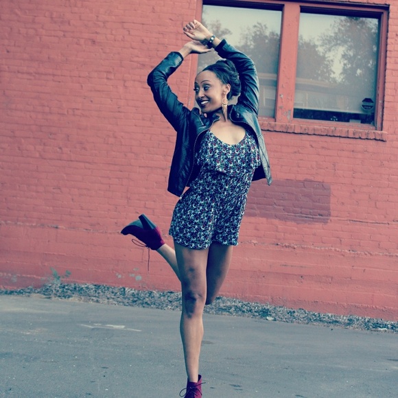 Meet your Posher, Malia - Picture 3 of 4